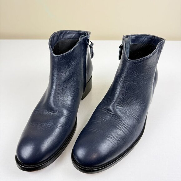 Parallelle Shoes - EUC Parallele Paris Navy Blue Leather Ankle Boots